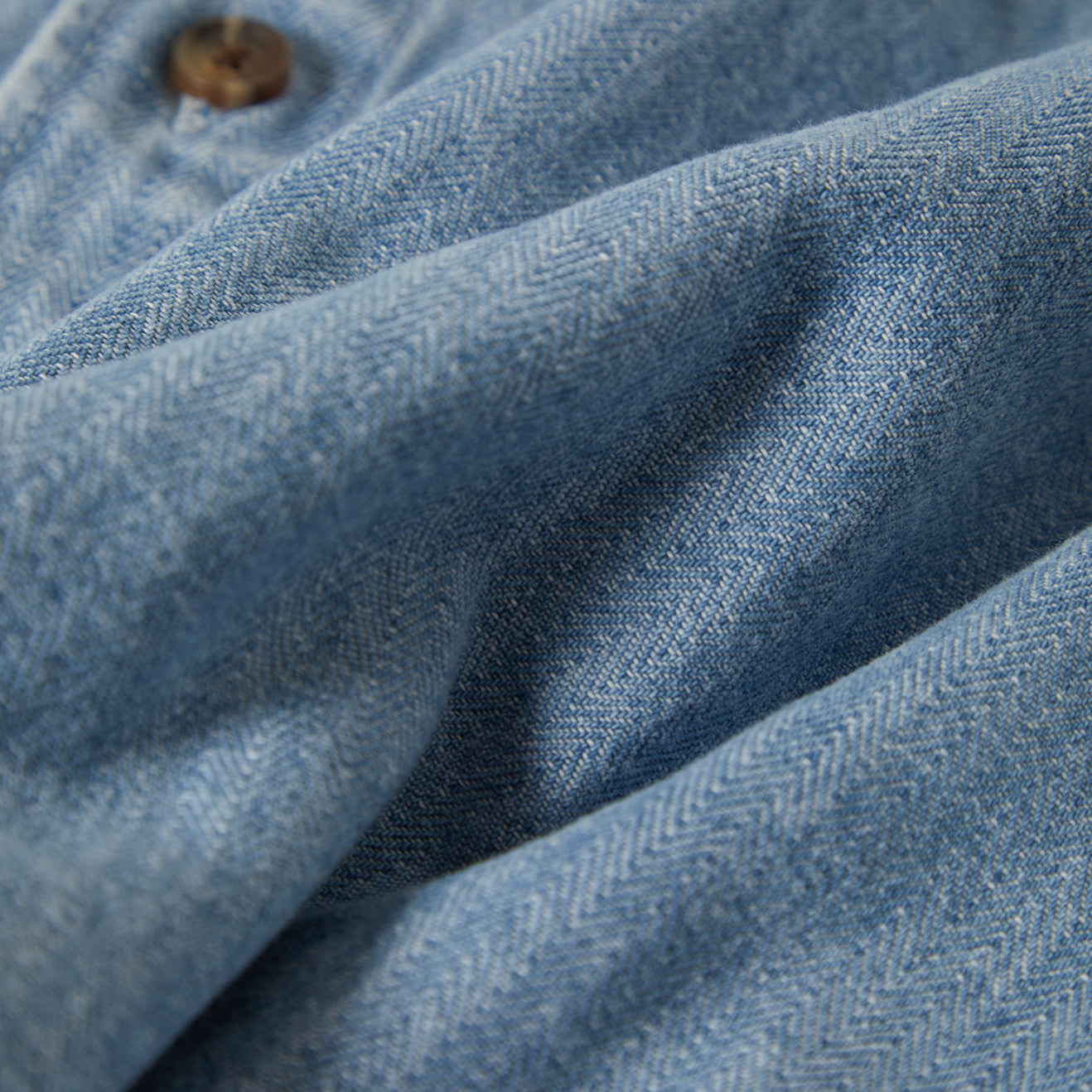 HERRINGBONE LW RELAXED OVERSHIRT - LIGHT WASH DENIM HERRINGBONE