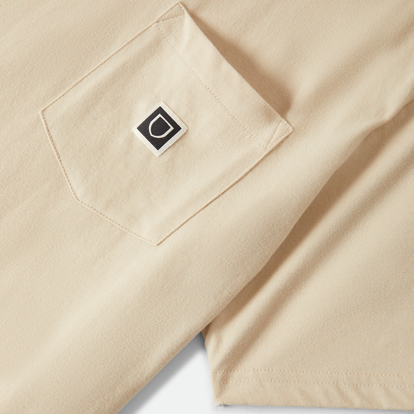 BETA SHEILD S/S PCKT TEE - CREAM