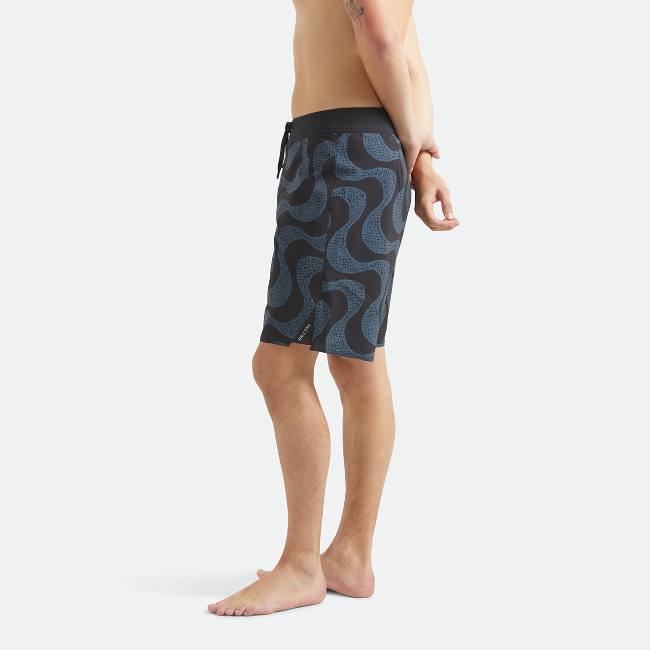 BLITZ BOARDSHORT 19" - BLACK/FUTURE GREY WARPED TILE
