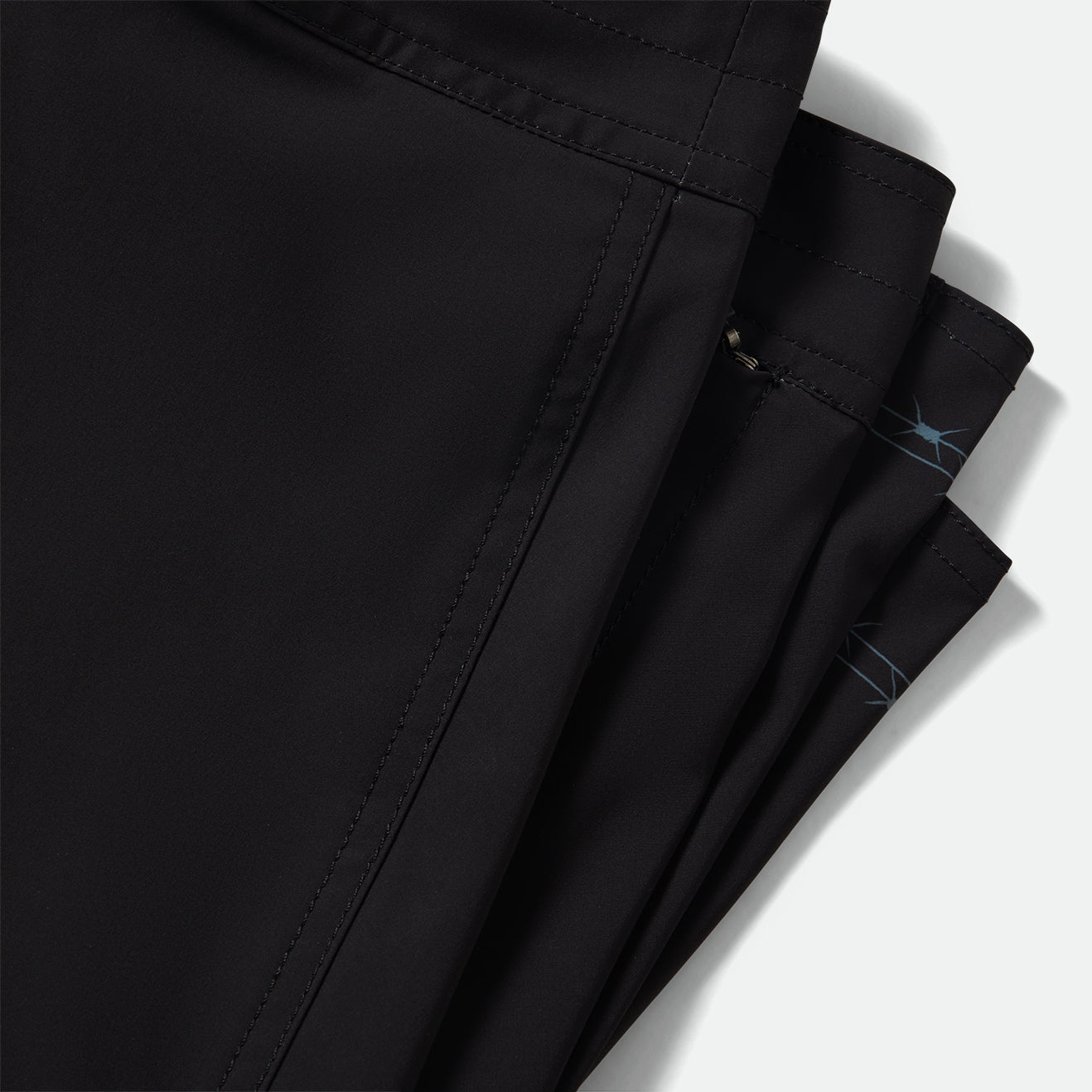 BLITZ BOARDSHORT 21" - BLACK MASKS