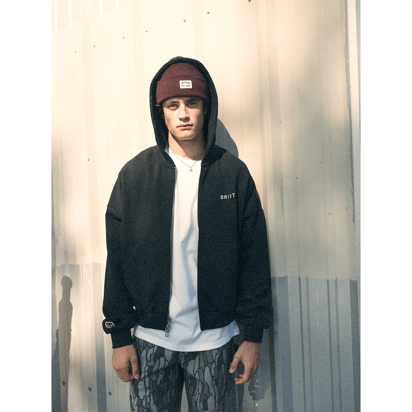 EMBROIDERED HW FZ - BLACK