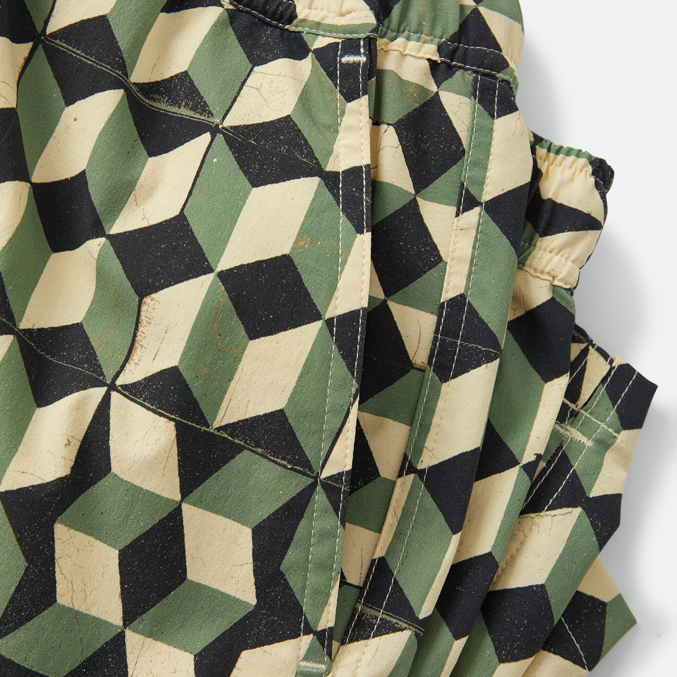 BURGER SHE WROTE HYBRID SHORT - BLACK/GREEN TILE