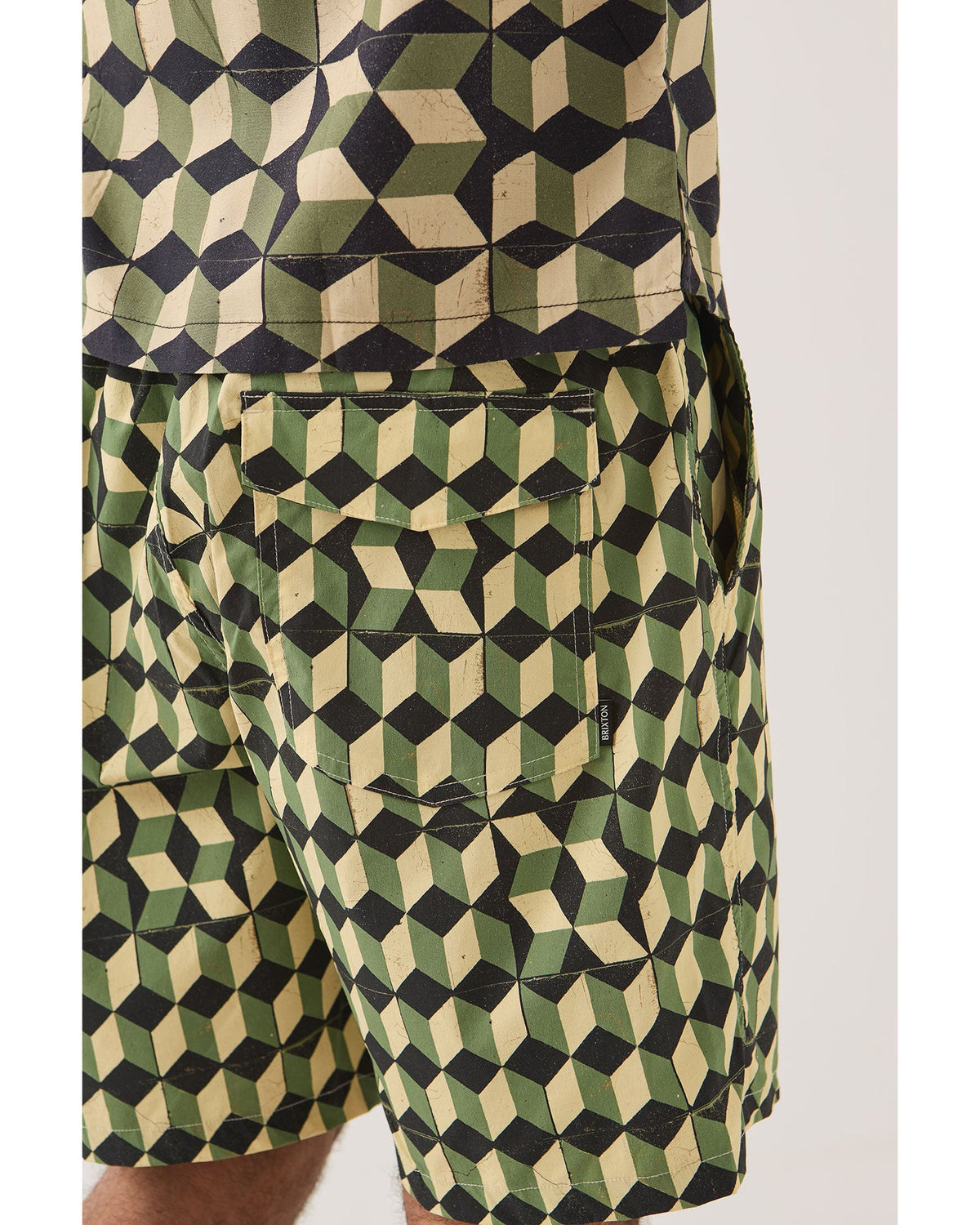 BURGER SHE WROTE HYBRID SHORT - BLACK/GREEN TILE