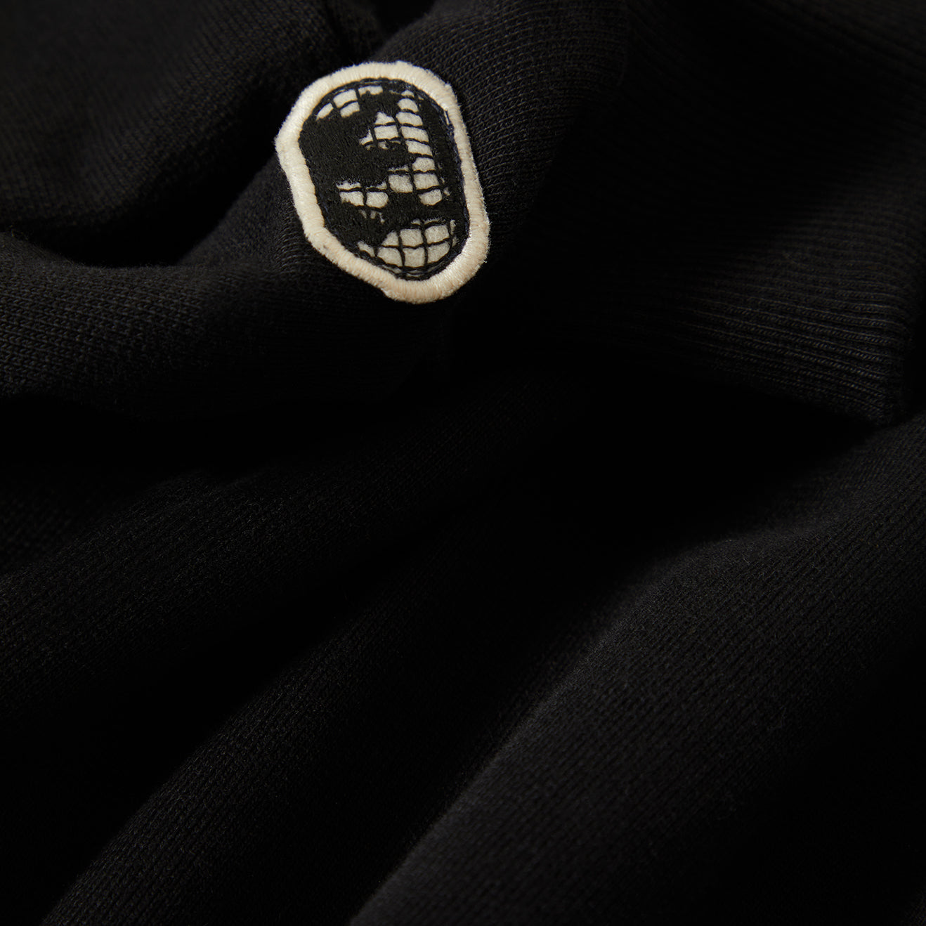EMBROIDERED HEAVY WEIGHT CREW - BLACK