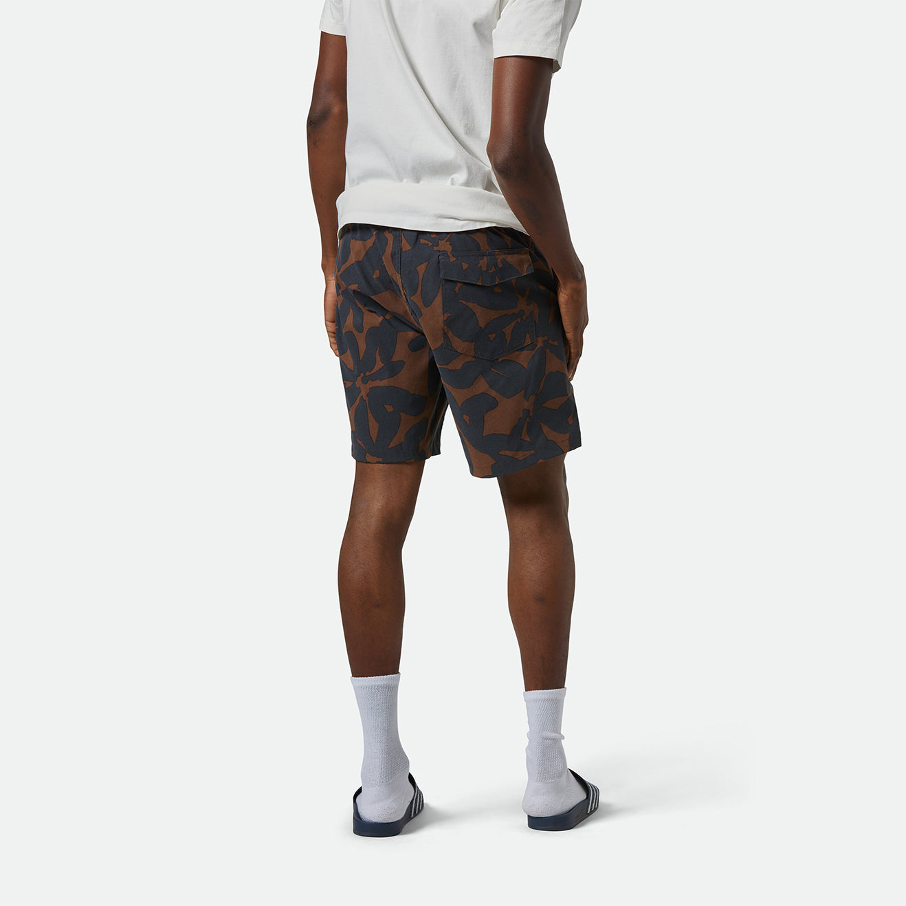 EVERYDAY HYBRID SHORT 7" - PINECONE BROWN FLORAL