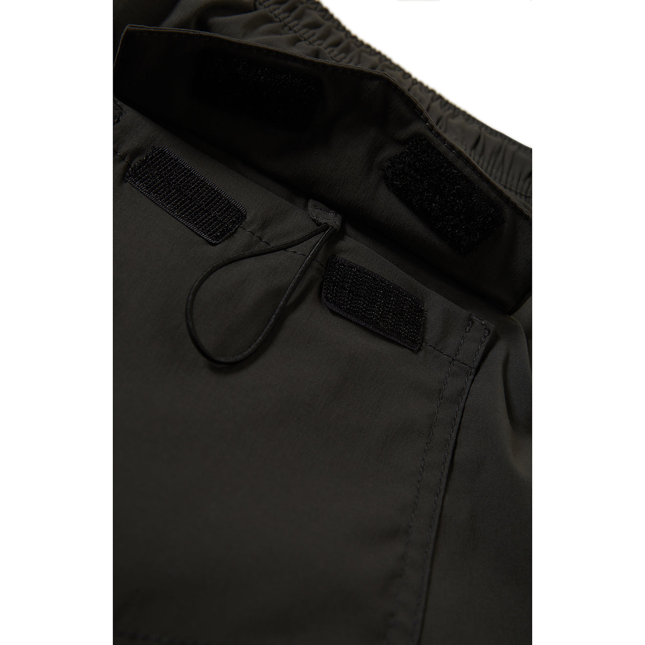 EVERYDAY HYBRID SHORT 7-WASHED BLACK