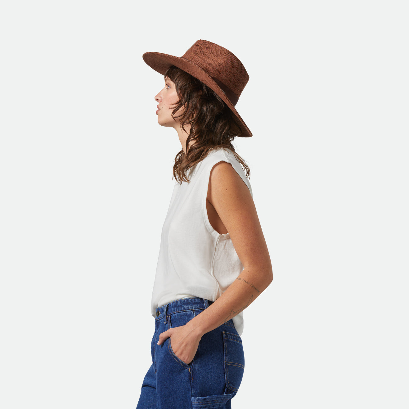 LYONS KNIT PATTERN PACKABLE HAT - COFFEE/COFFEE