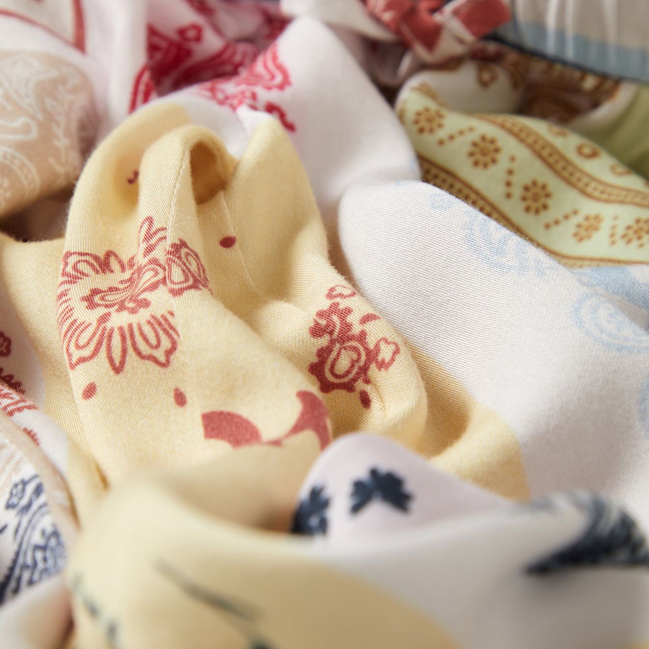 SILKY HUDSON LOUNGE PANT-MULTI COLOR BANDANA