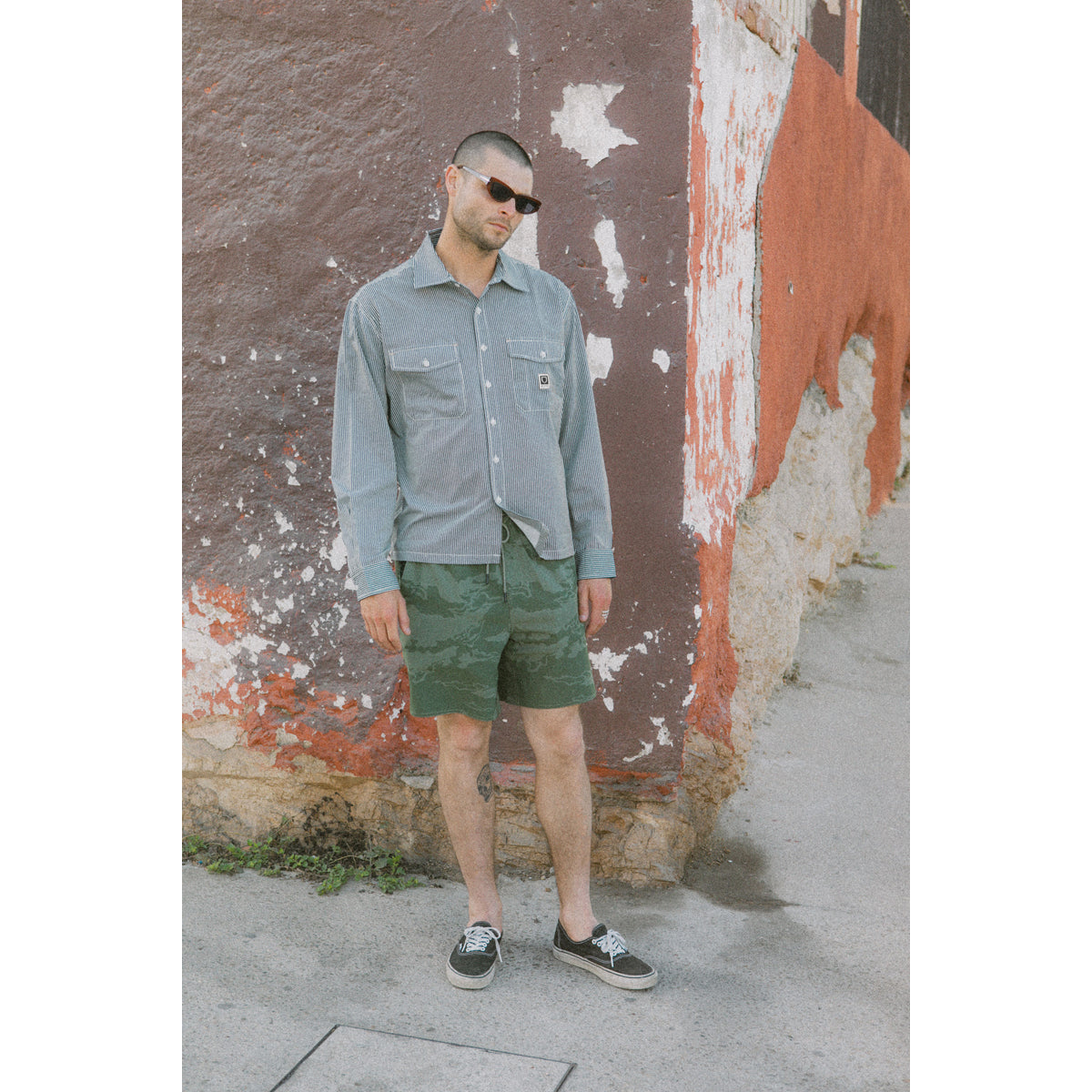 JOURNEY LW L/S WVN - NAVY/WHITE STRIPE