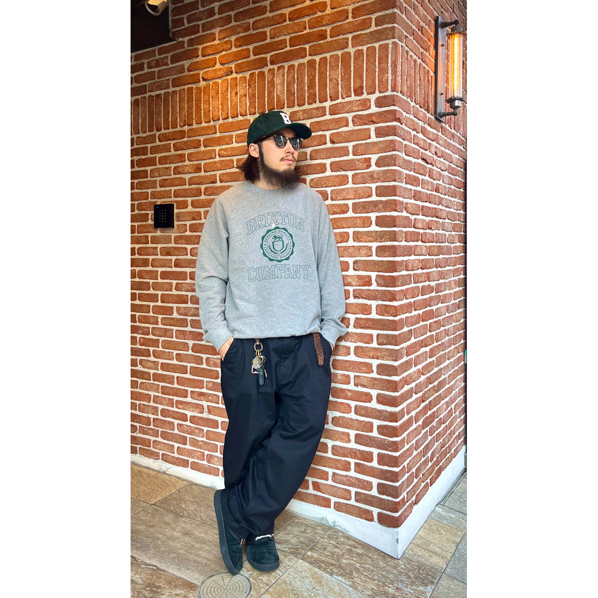 UNIVERSITY BROKEN IN CREW-HEATHER GREY/PINE NEEDLE