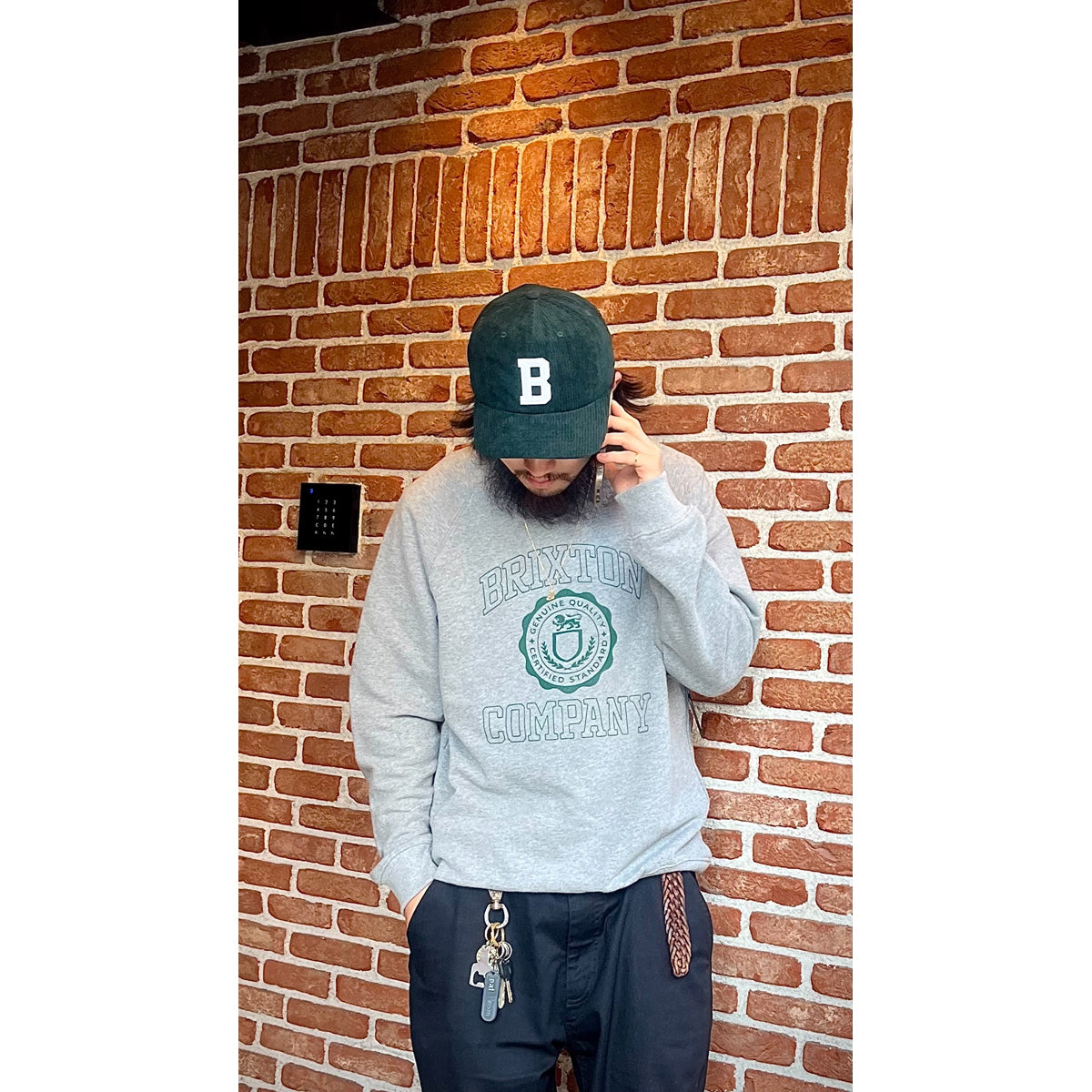 UNIVERSITY BROKEN IN CREW-HEATHER GREY/PINE NEEDLE
