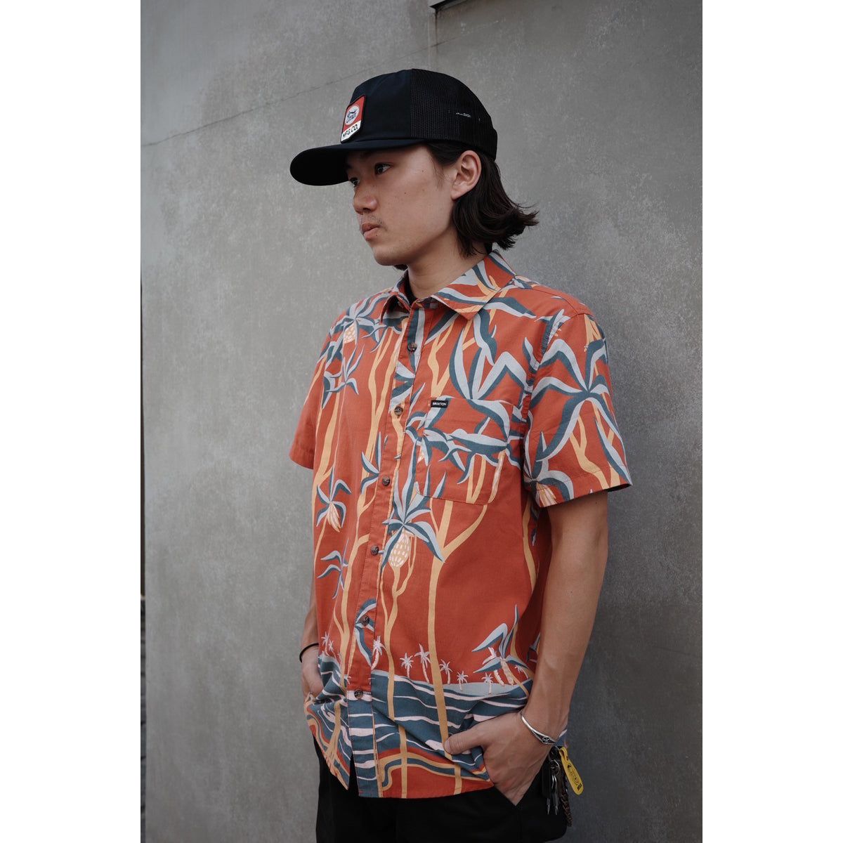 CHARTER PRINT S/S WVN-DARK RED SCENIC TRIP