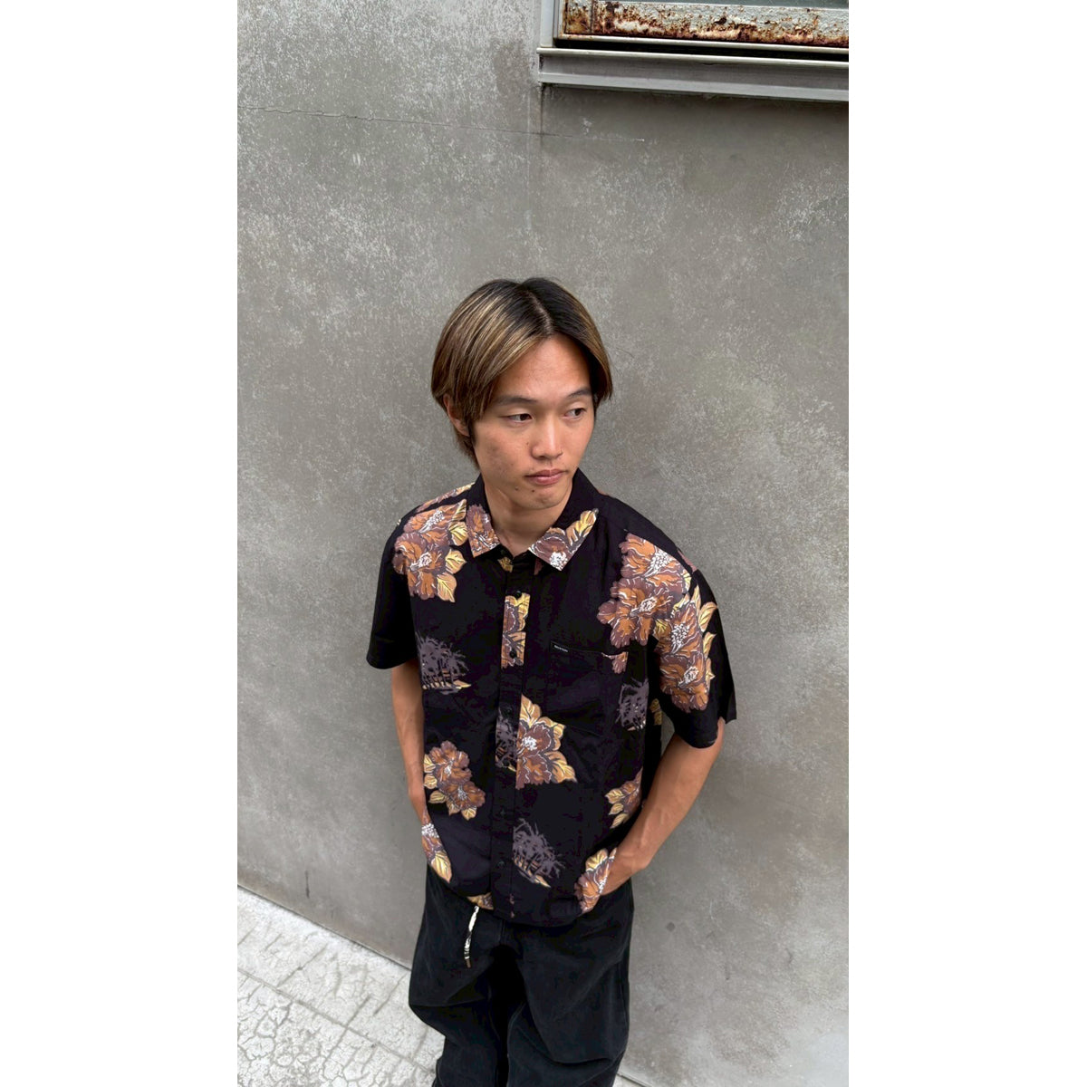 CRU PRINT S/S WVN-WASHED BLACK/CHARCOAL FLORAL