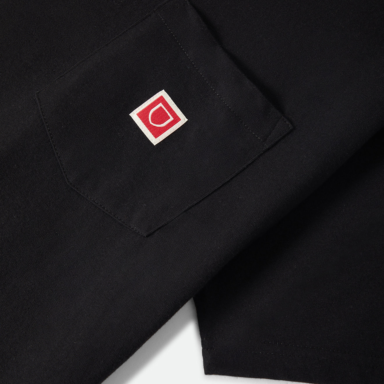 BETA SHEILD S/S PCKT TEE - BLACK