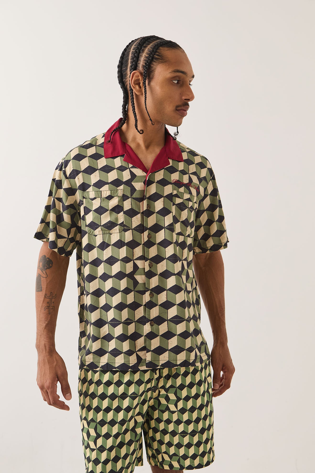BURGER SHE WROTE S/S WVN - BLACK/GREEN TILE
