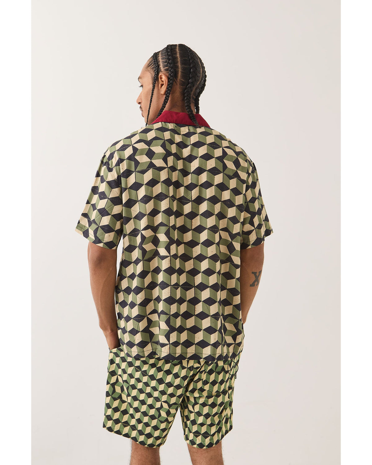 BURGER SHE WROTE S/S WVN - BLACK/GREEN TILE