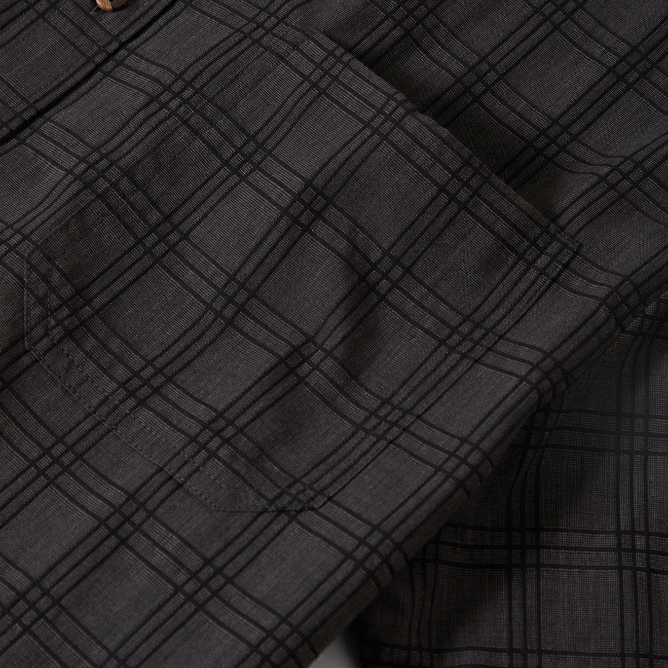 CRU OXFORD PLAID S/S WVN-CHARCOAL/BLACK PLAID