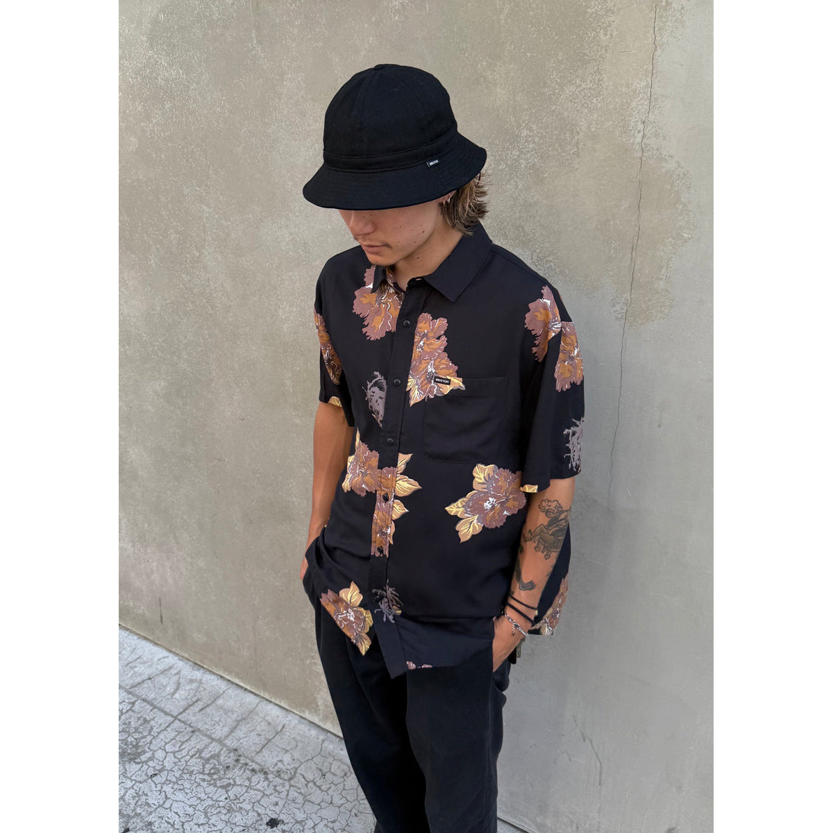 CRU PRINT S/S WVN-WASHED BLACK/CHARCOAL FLORAL