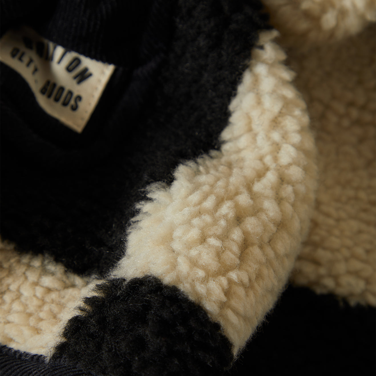 DELILAH SHERPA JACKET - BLACK/NATURAL FINISH LINE CHEC