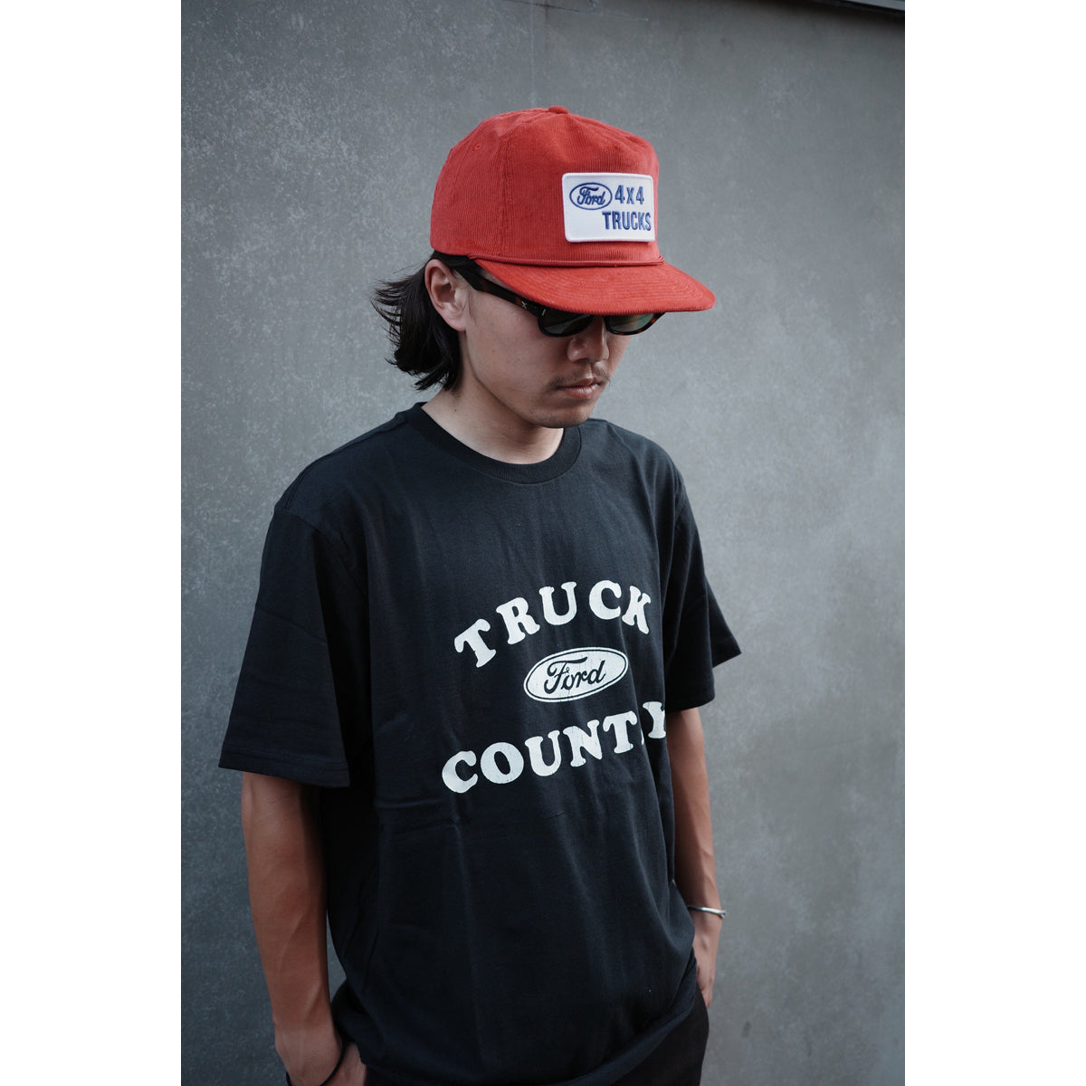 FORD TRUCK COUNTRY S/S STT - BURNT RUBBER