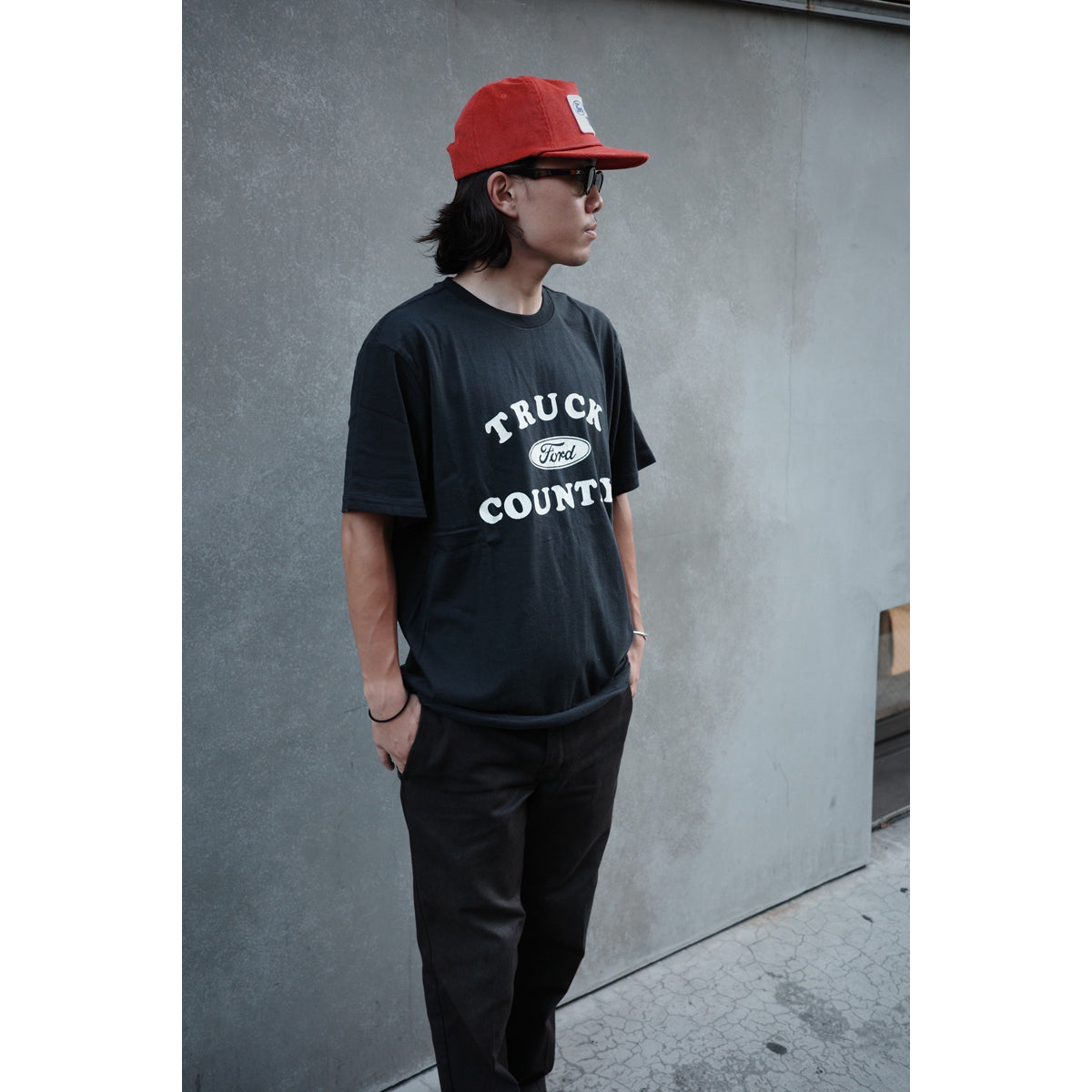 FORD TRUCK COUNTRY S/S STT - BURNT RUBBER