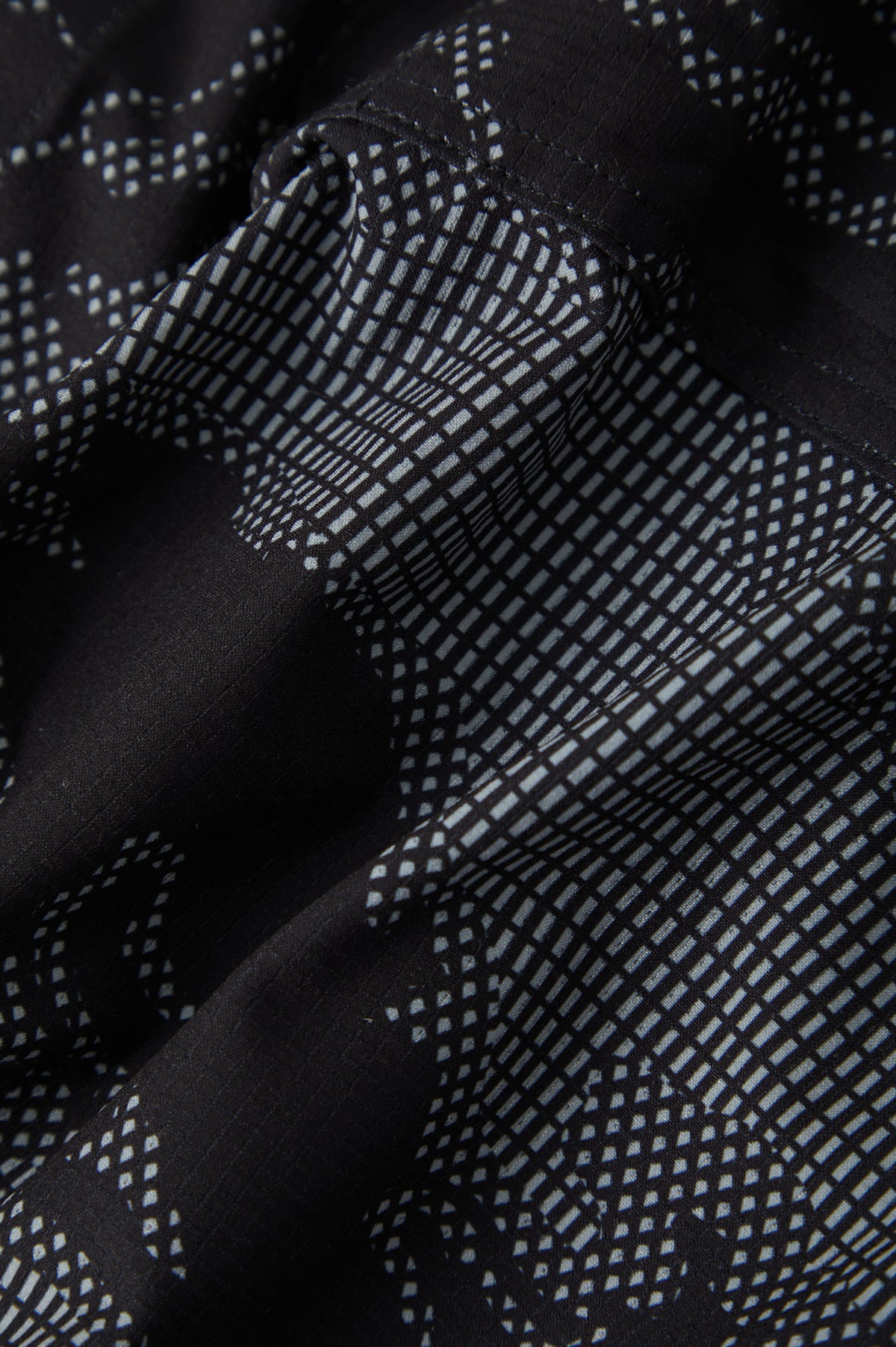 JOURNEY LW L/S WVN - BLACK CAMO