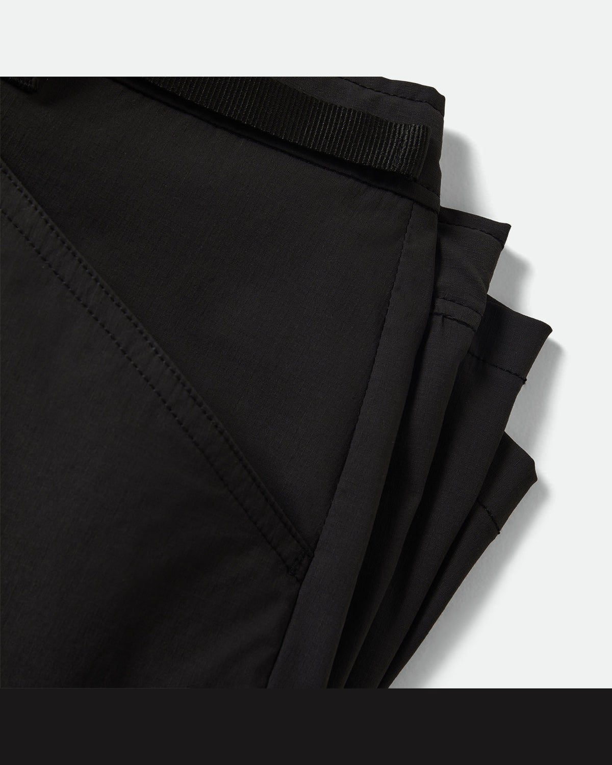 JOURNEY UTILITY SHORT - BLACK