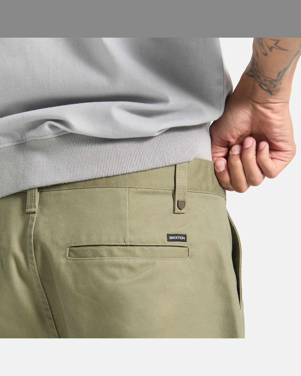 SANTO CHINO SHORT - OLIVE SURPLUS