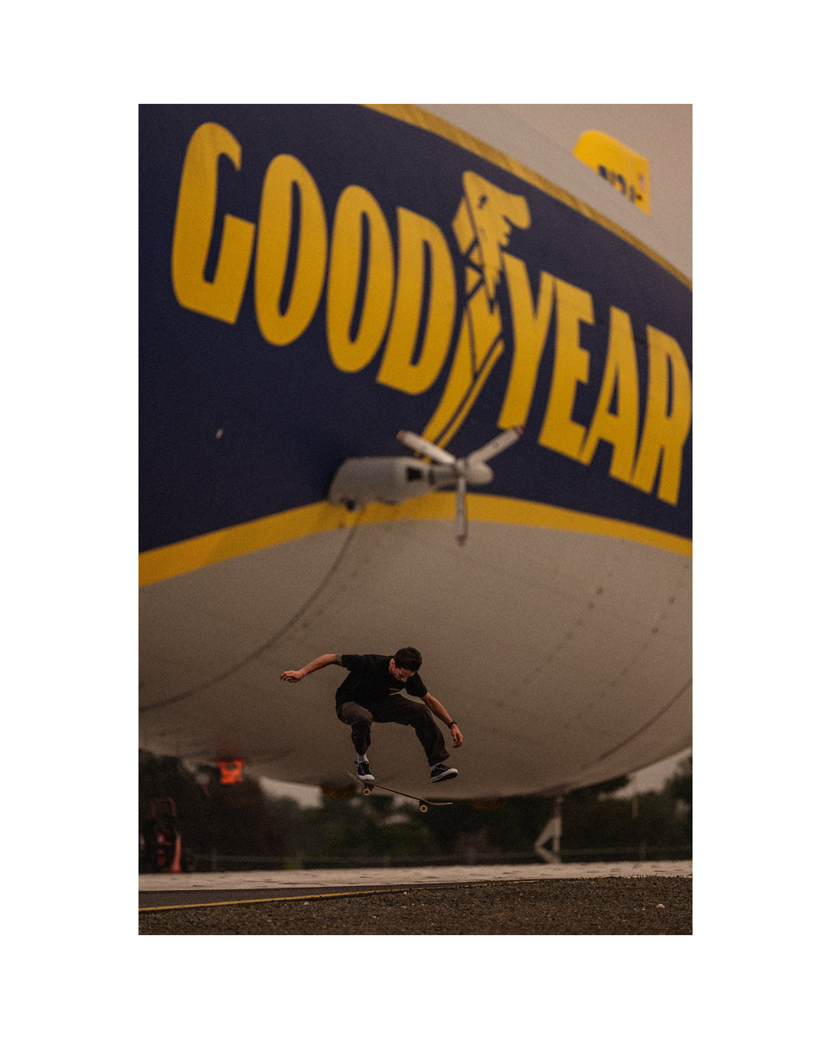 GOODYEAR SERVICE POCKET TEE - BLACK