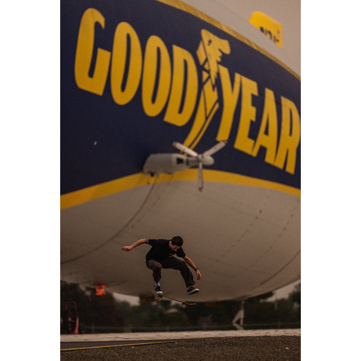 GOODYEAR SERVICE POCKET TEE - BLACK