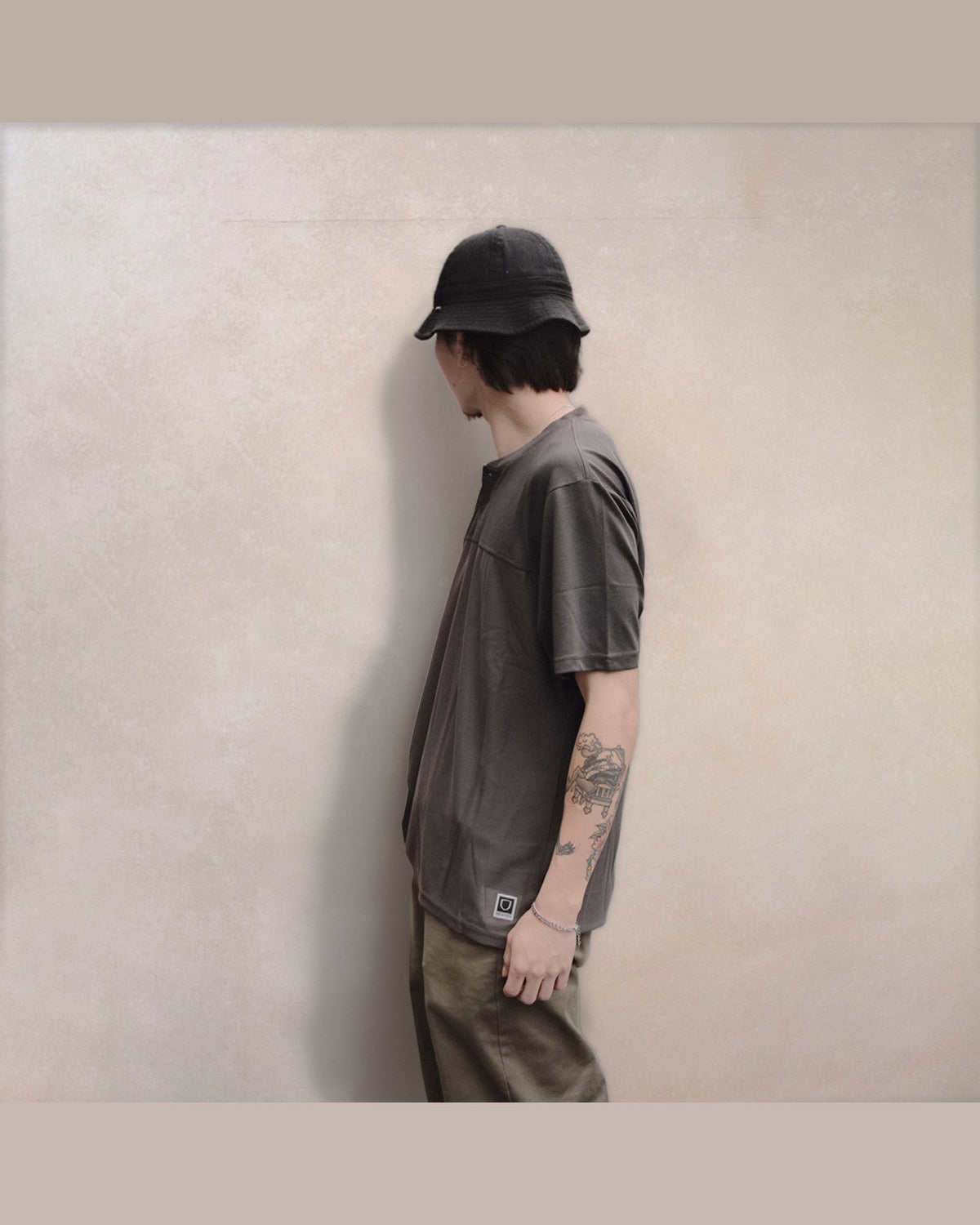 JOURNEY S/S HENLEY - BLACK