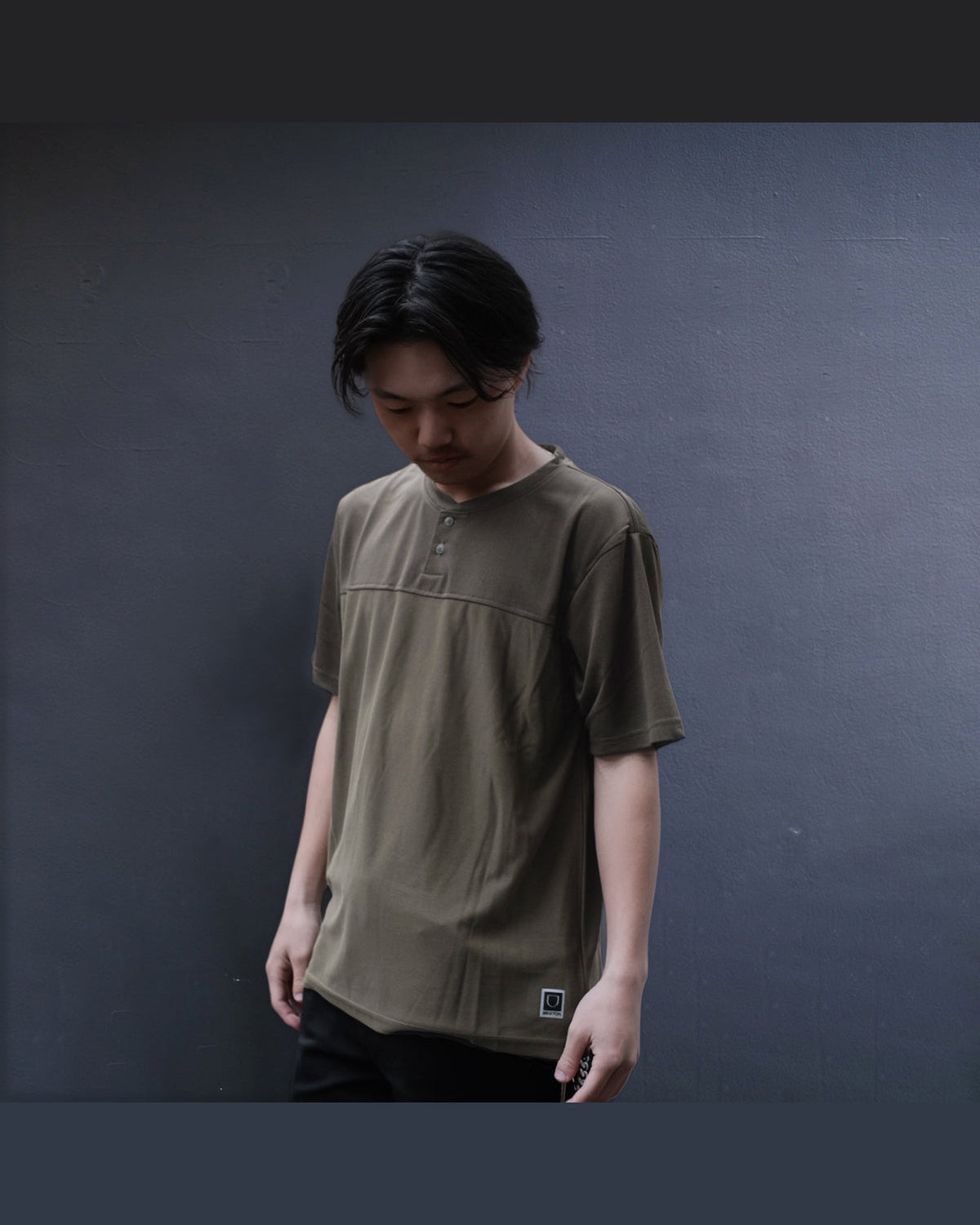 JOURNEY S/S HENLEY - DARK OLIVE