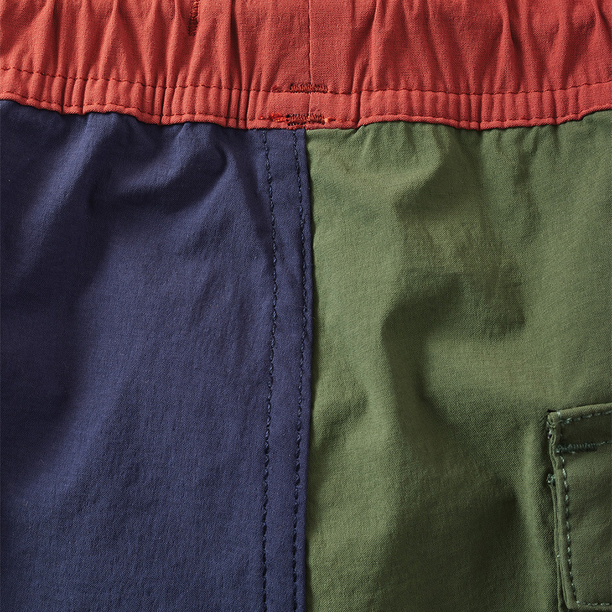 VOYAGE SHORT 18" - MULTI